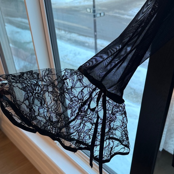 Source Unknown Black Sheer Robe - Picture 2 of 2